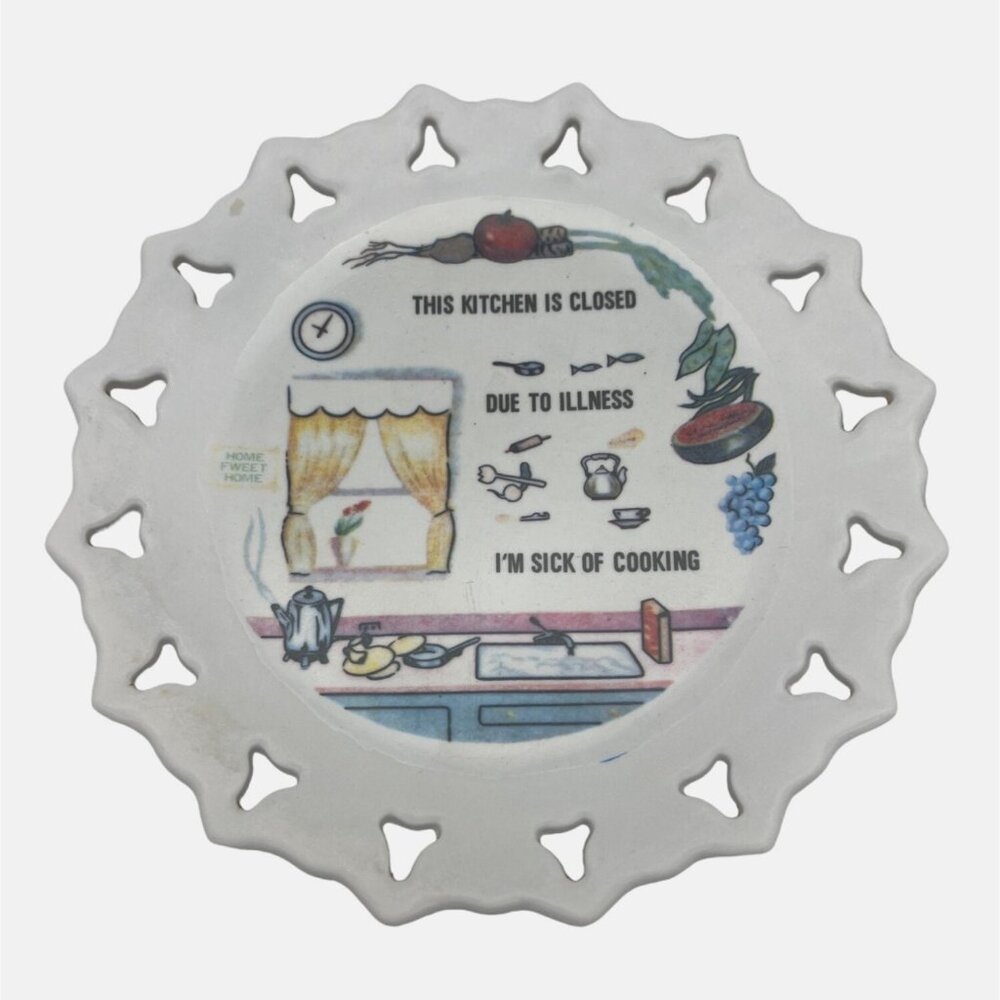Vintage Melamine Plastic Decorative Reticulated Plate This Kitchen is Closed 7"
